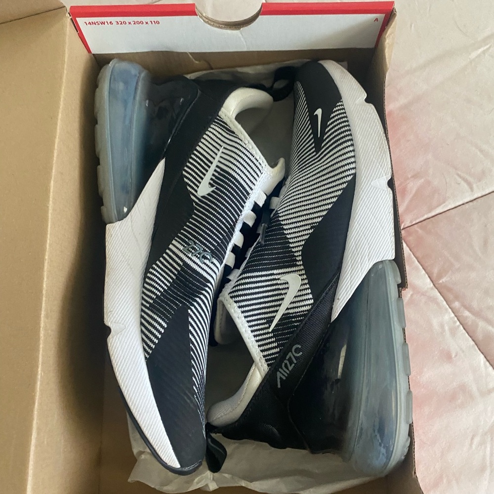 Nike Air Max 270 KJCRD Black White Grey OREO AR0301-007 7Y Youth or Women 8.5